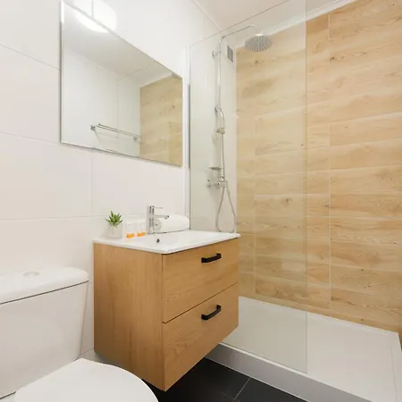 Bright Studio For 4 People In Warsaw By Noclegi Renters Eksteriør bilde