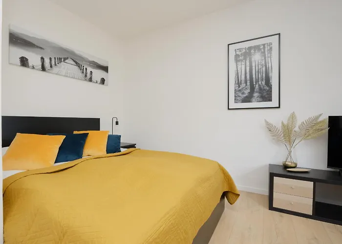 Bright Studio For 4 People In Warsaw By Noclegi Renters